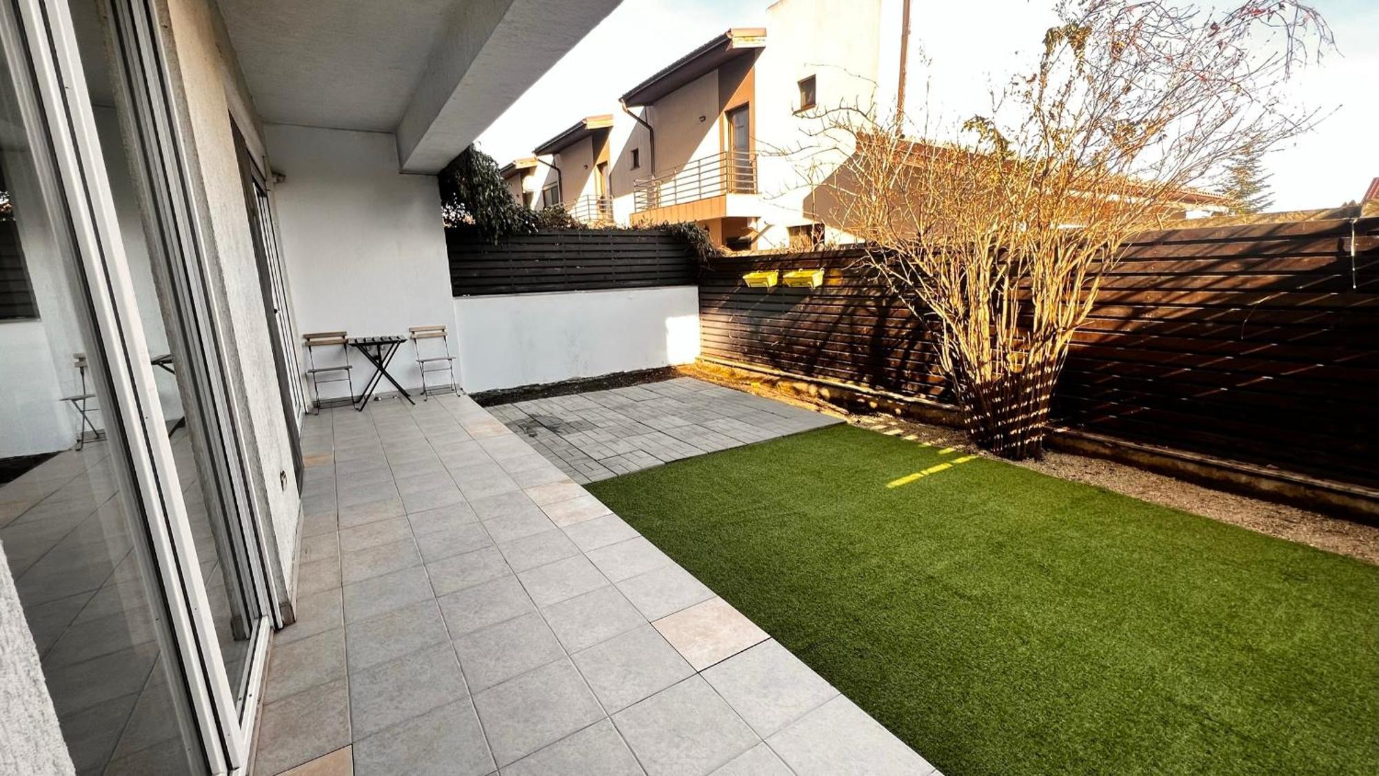 Otopeni Airport Apartment With Private Garden Kültér fotó